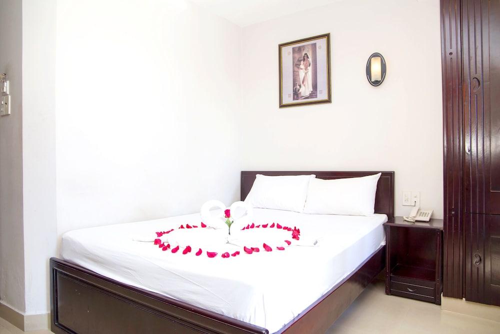 Long Beach Nha Trang Hotel