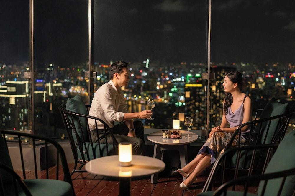 Vinpearl Landmark 81, Autograph Collection