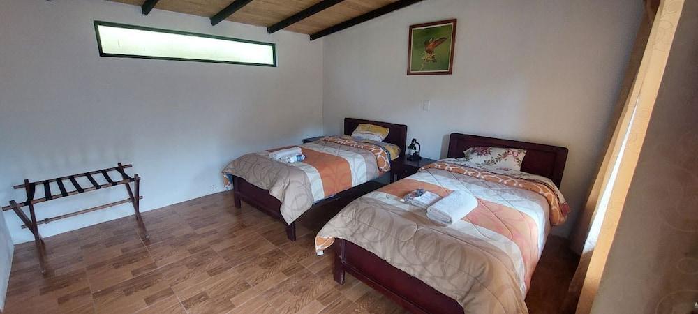 Mindo Loma Bird Lodge