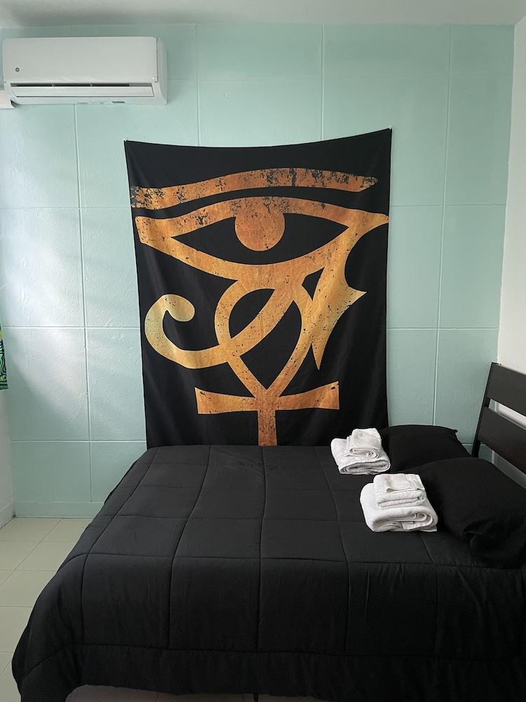 Villa Eshta - Hostel