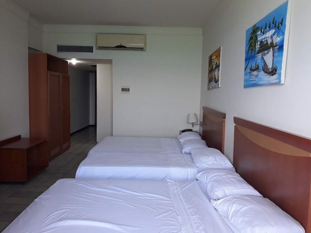 Flat Edf Golden Beach