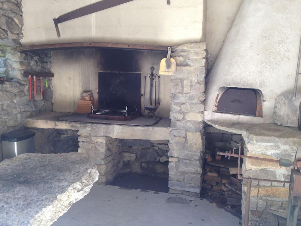 Olonzac. Chambres d hôtes avec piscine