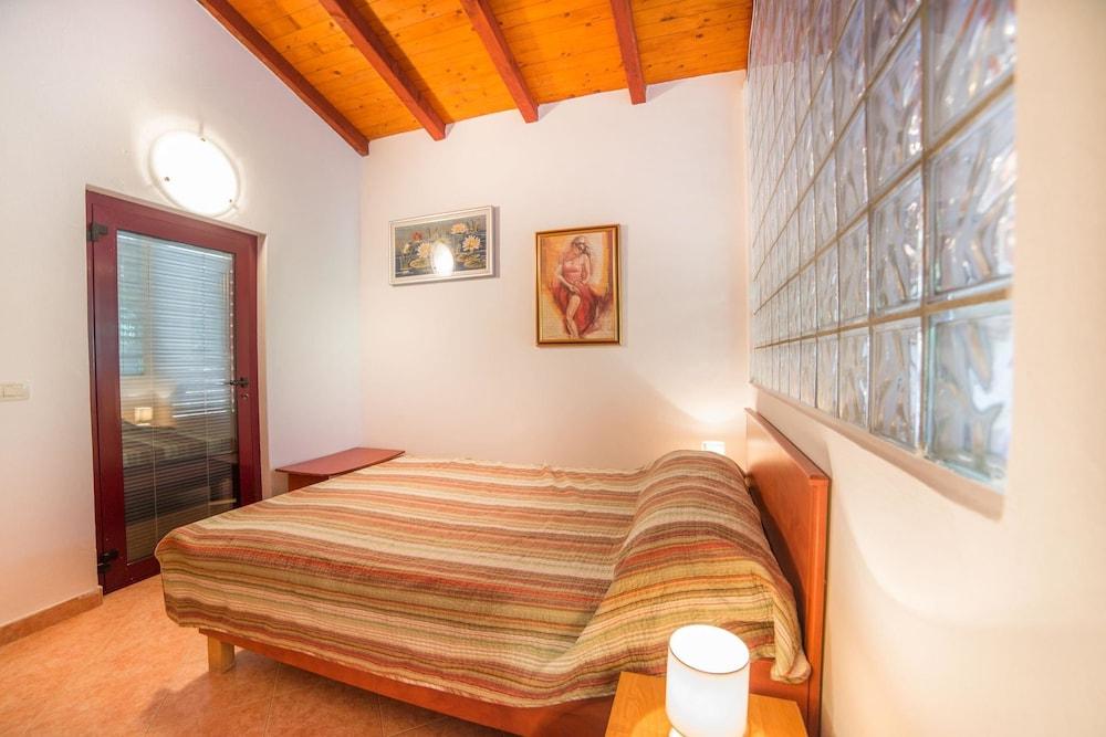 Apartment Nada / One Bedroom