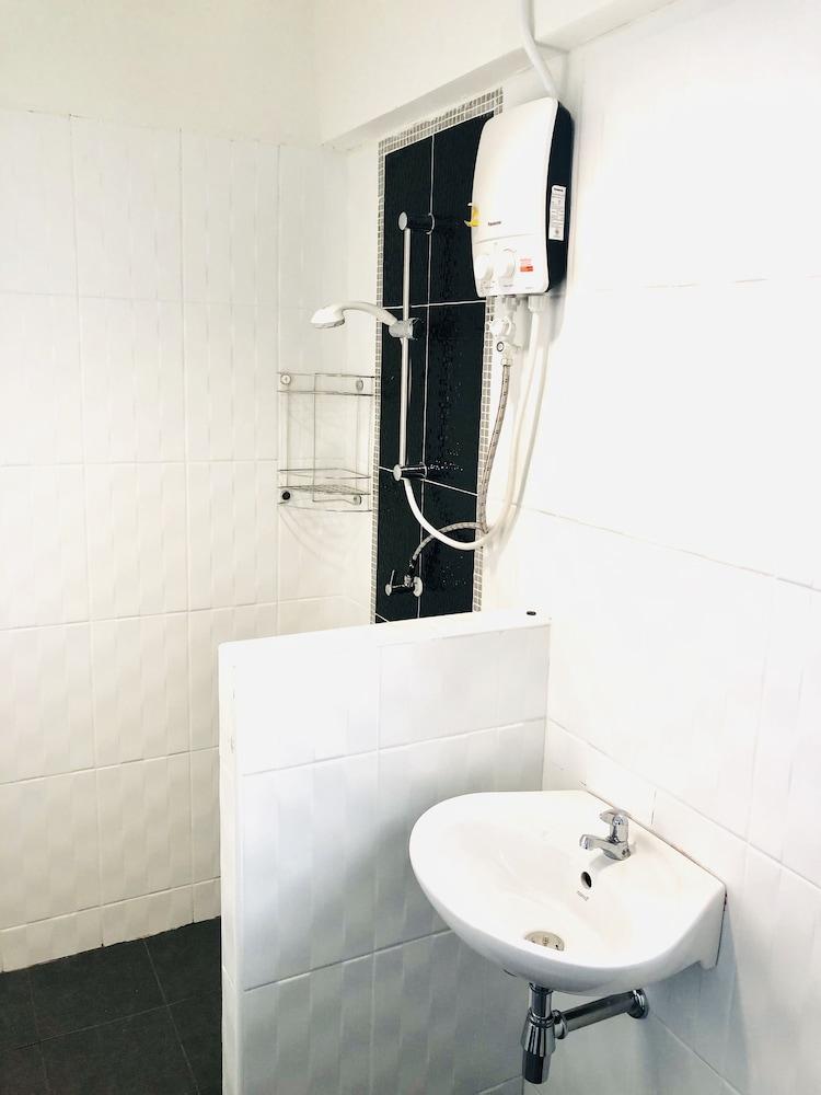 S2 at Uthai Uthaithani