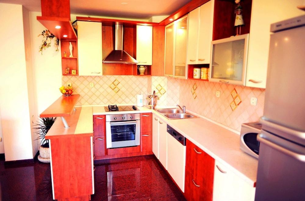 Family Apartment Teo