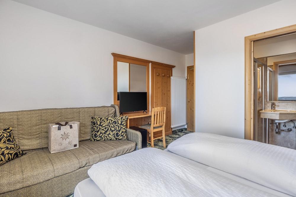 Hotel Tirol Natural Idyll