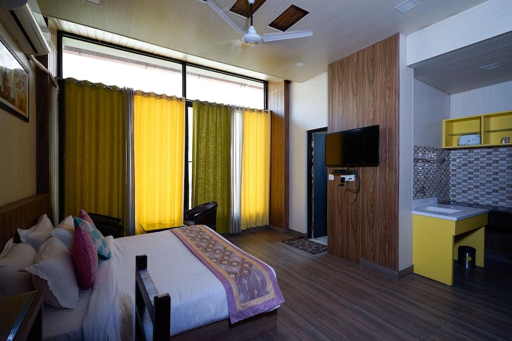 Haut Monde Hill Stream Resort and Spa