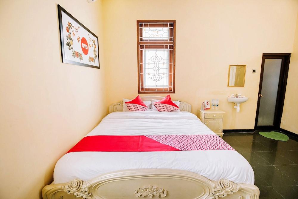 OYO 986 Authentic Osing Homestay