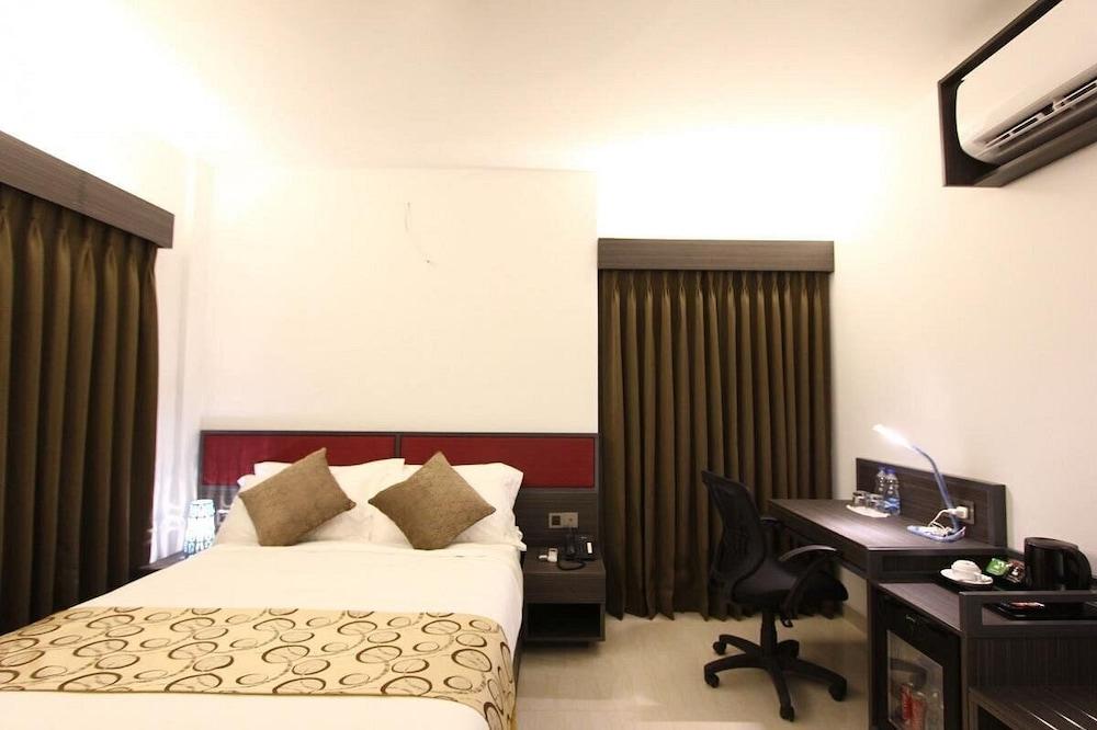 Spring Hill Apartments