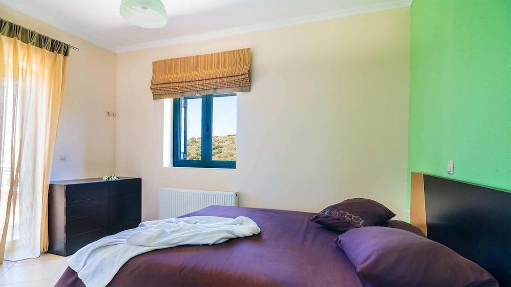 Cronos Luxury Stone Villa