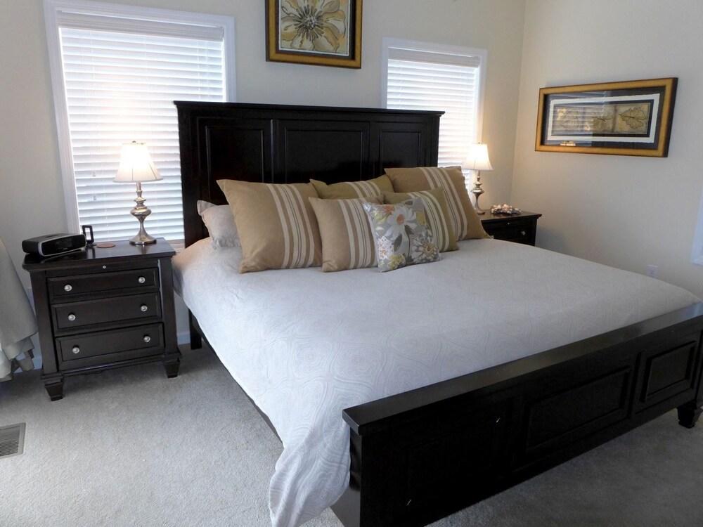 Oc820 Wesley Ave 1st-floor