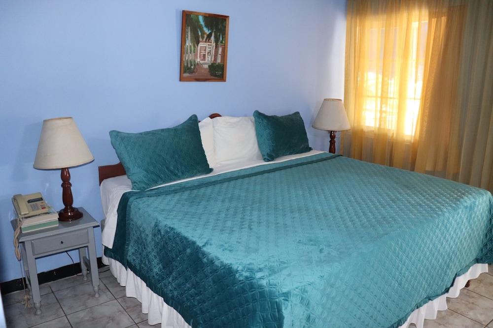 Tamarind Tree Resort