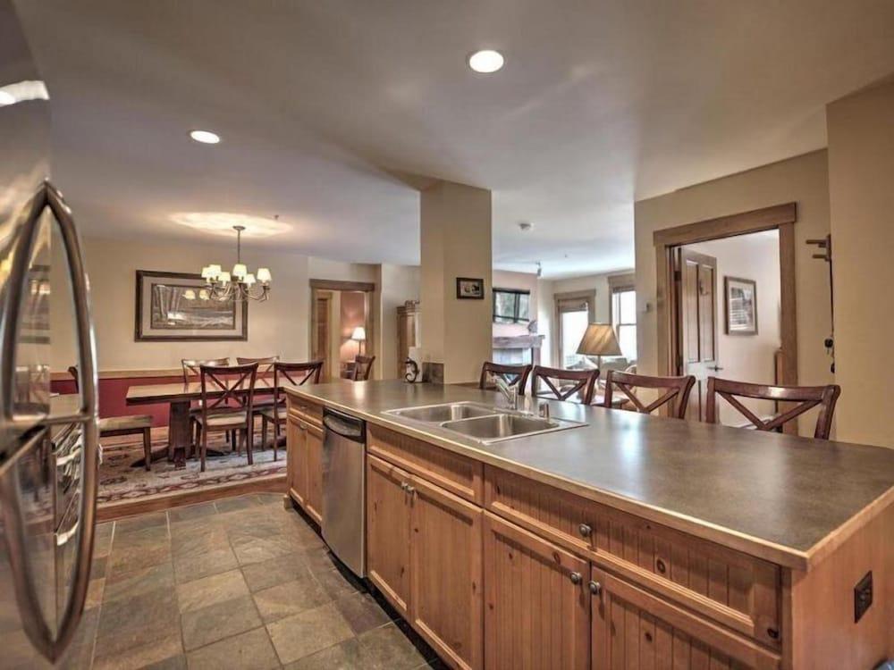 3 Bedroom Mountain View Condo in River Run Village Just 75 Yards from the Summit Express Gondola