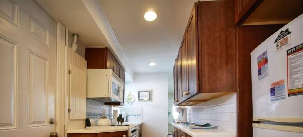 Oc814 St. James Place-1st-floor