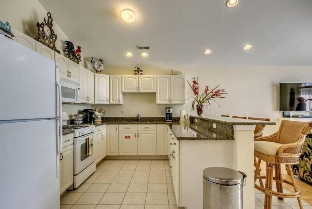 Nw403 East 23rd Avenue, Unit B