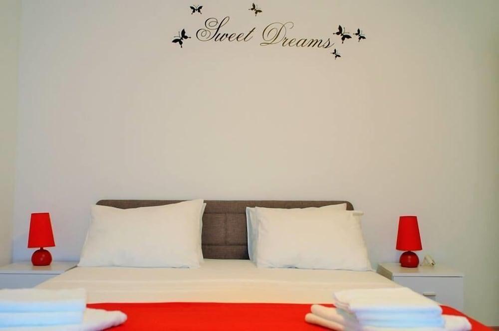 Apartments Zora 1629