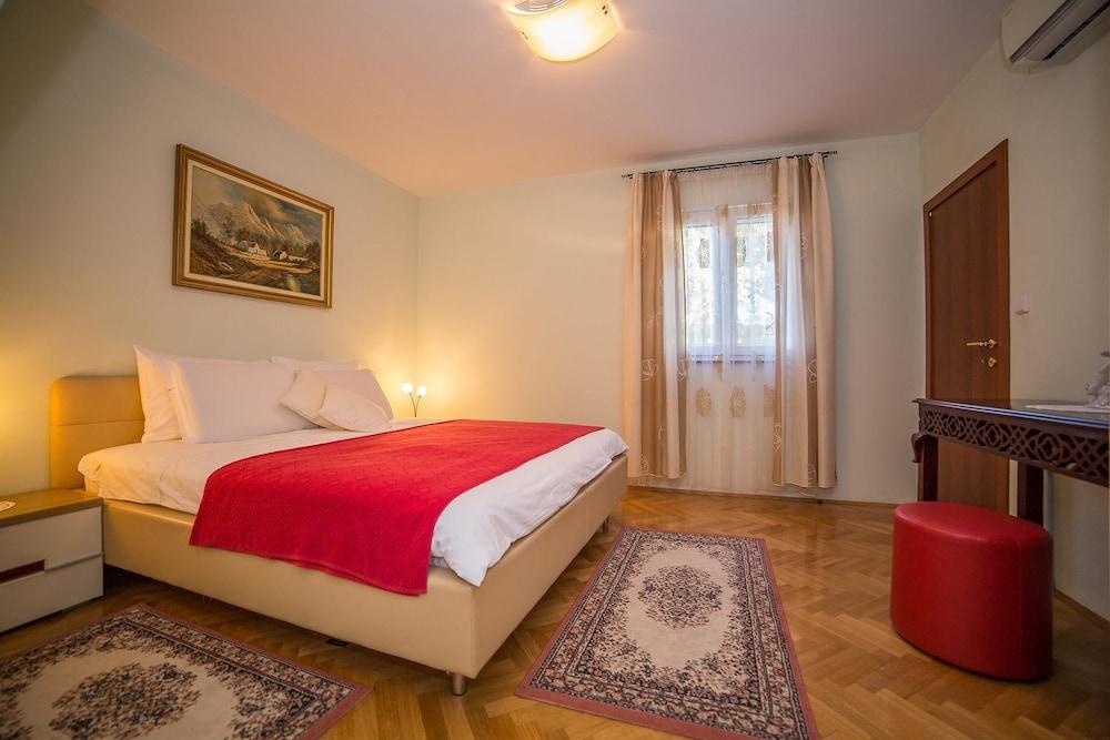 Apartments The Palms