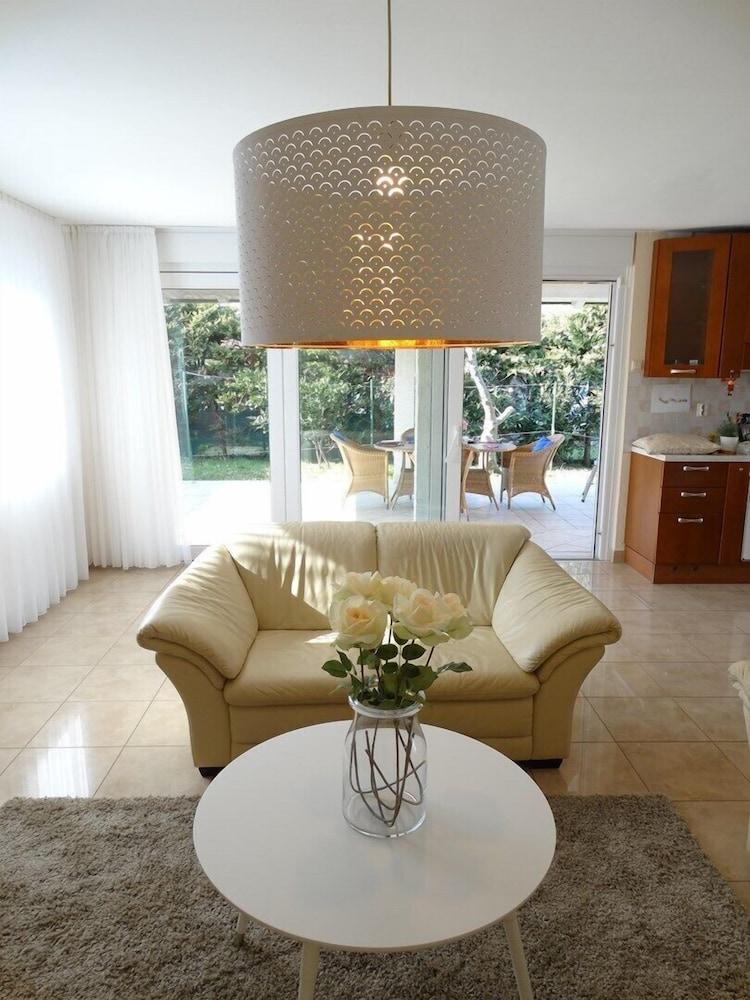 Holiday House Lidija