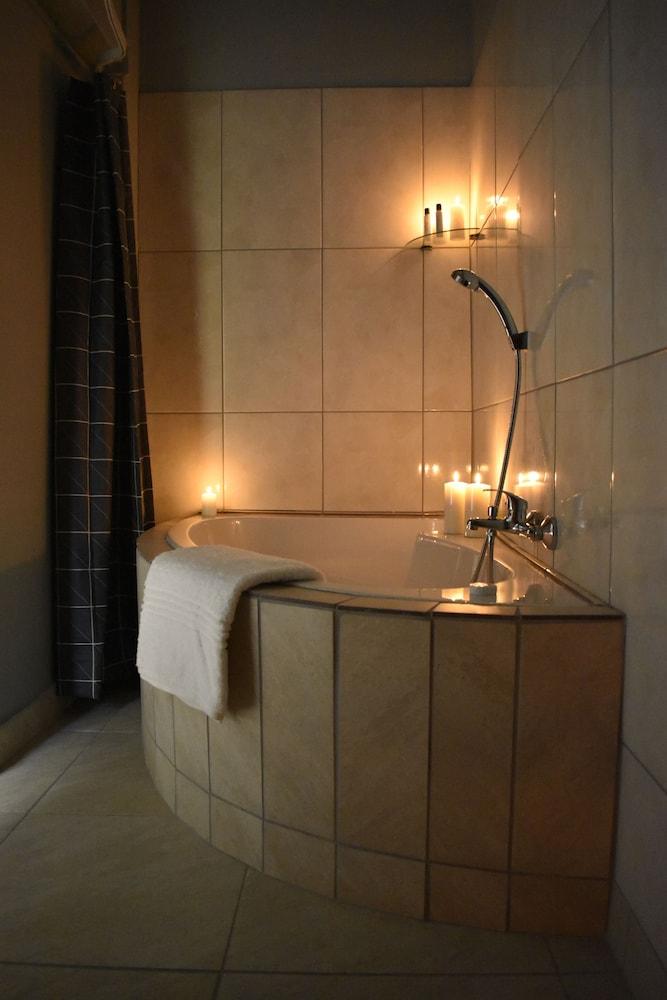 Zora Guesthouse and Spa