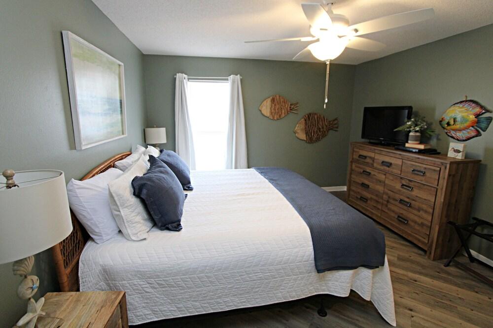 Regatta 203A - 2 Br Condo