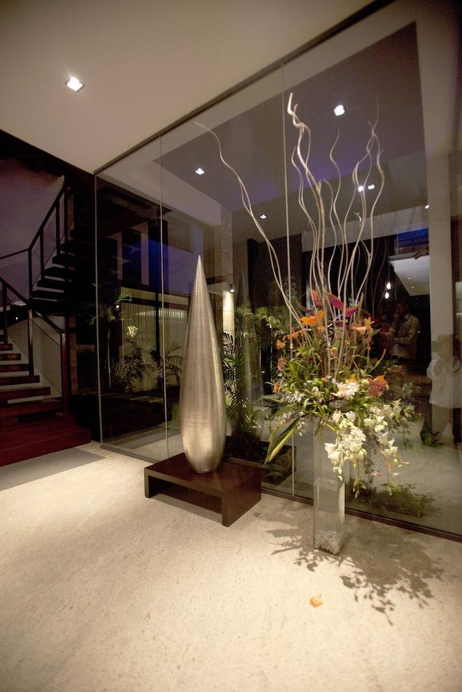 Prestige Golfshire Club