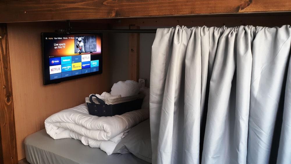 Luxury Stays - Hostel