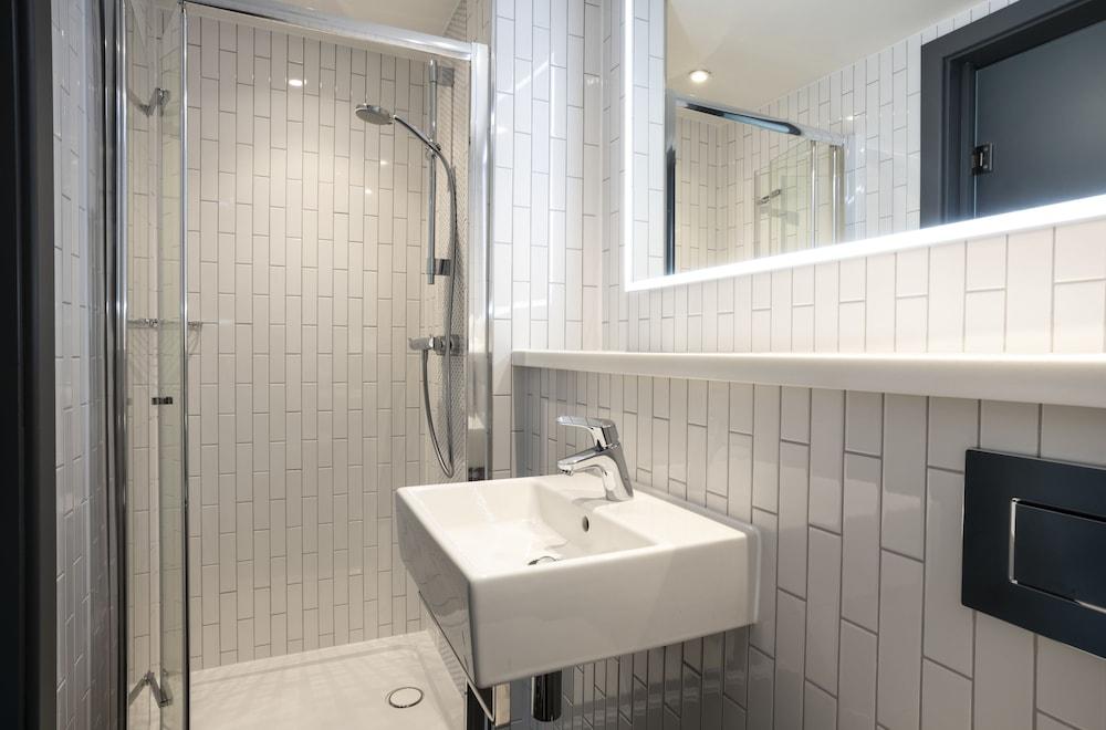 Point A Kensington Olympia