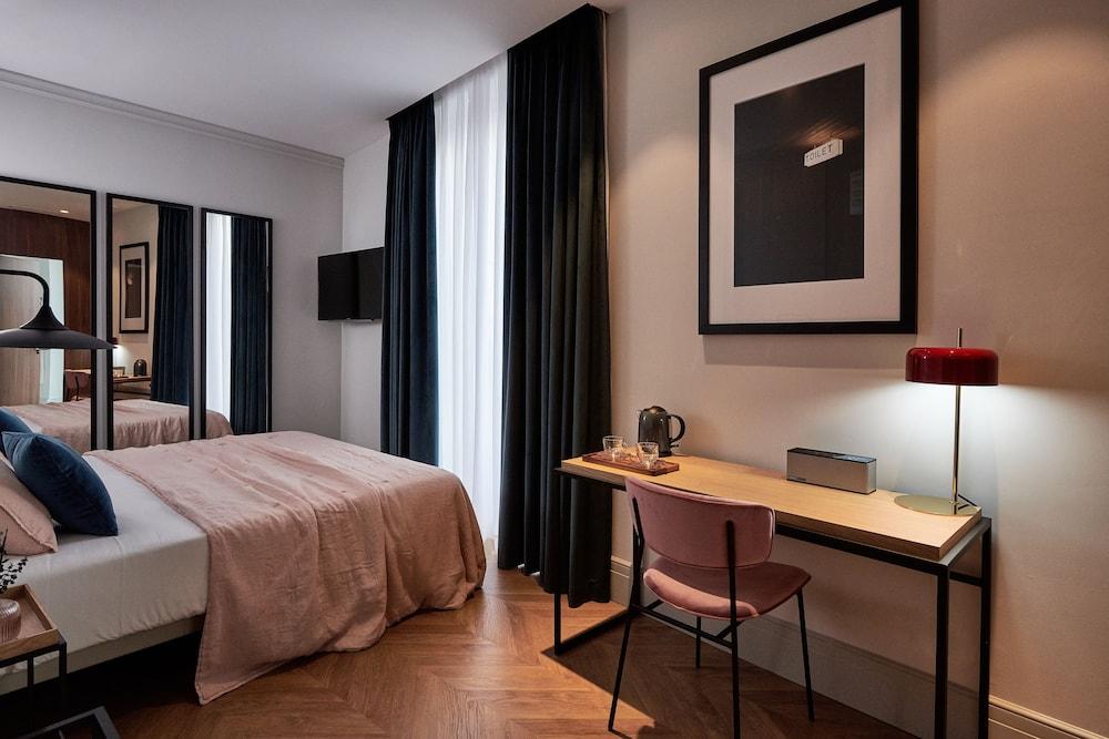 Room Mate Collection Helen Berger