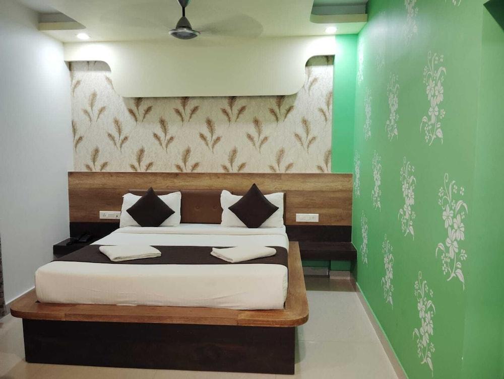 Hotel SDM Golden Tower