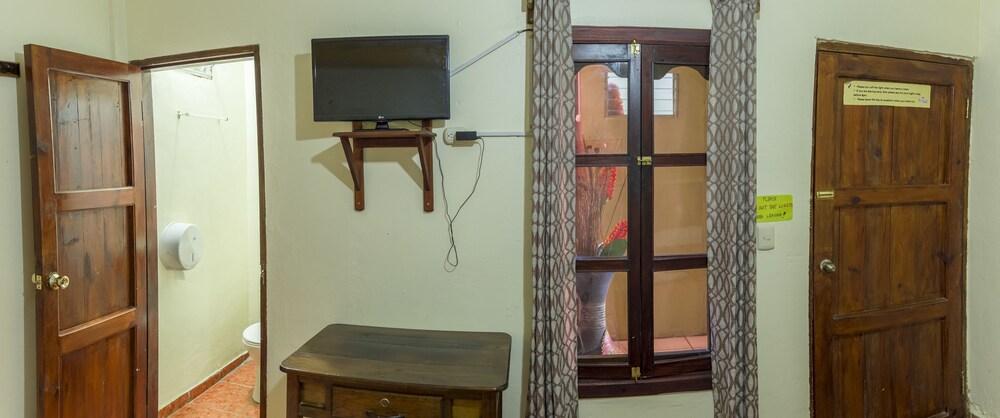 Hotel & Hostel Berakah