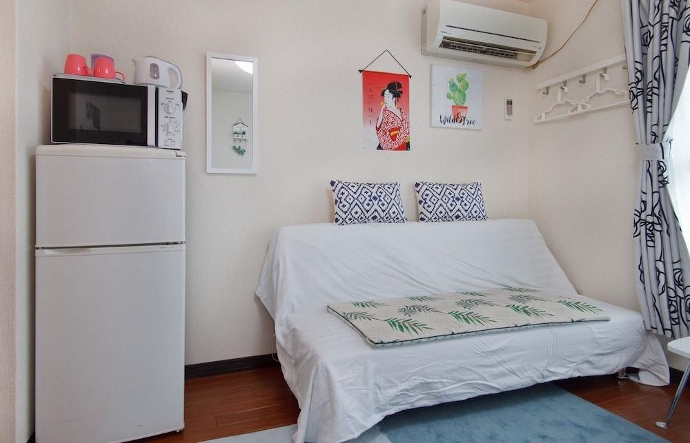 Young Minbak Osaka Guest House