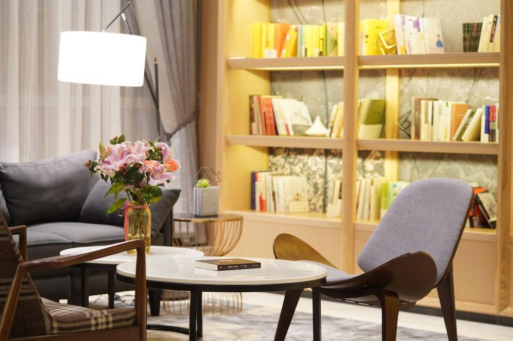 Atour Hotel Lugu Changsha