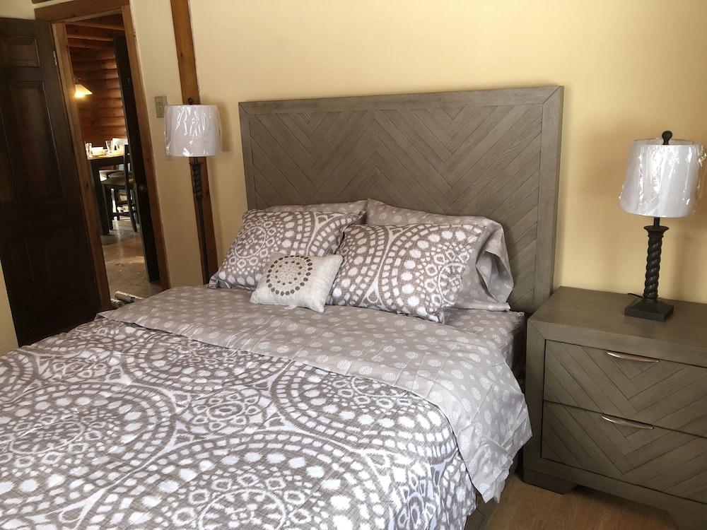 Equestrian House- Log Cabin