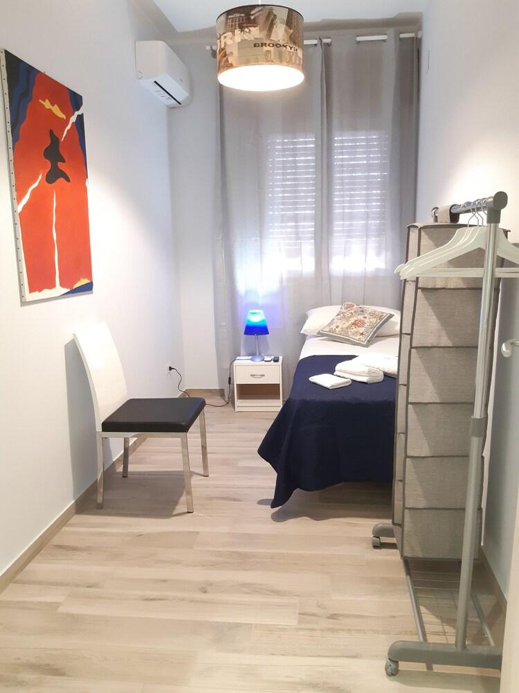 Cesare's Guests Acitrezza