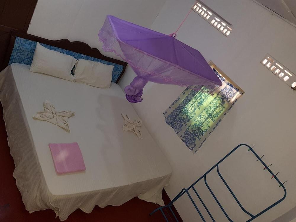 Nilaveli Beach Rooms