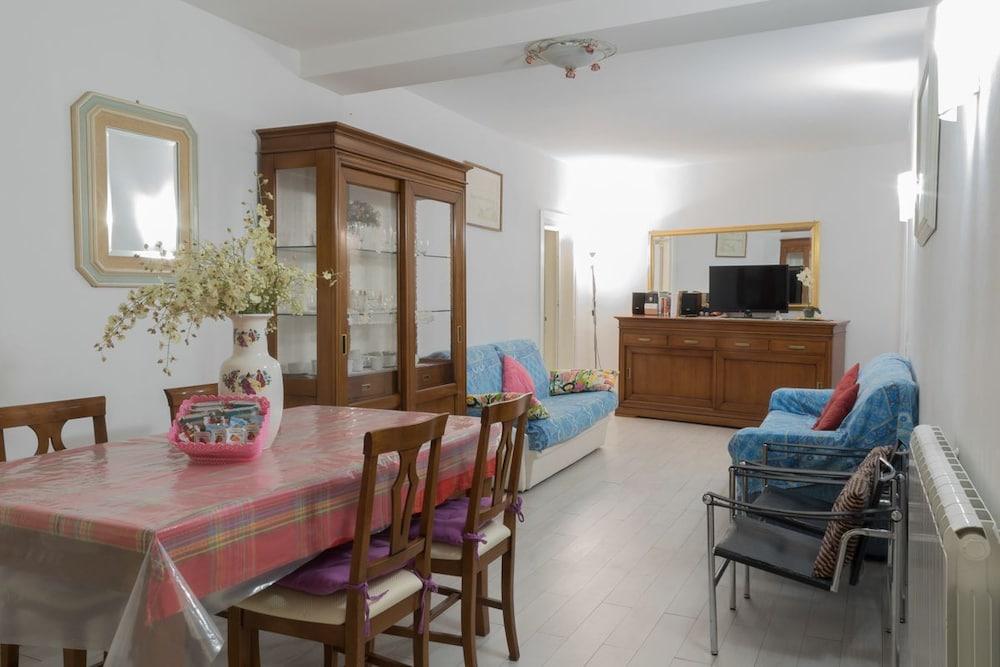 Grimaldi Apartments - Jolie