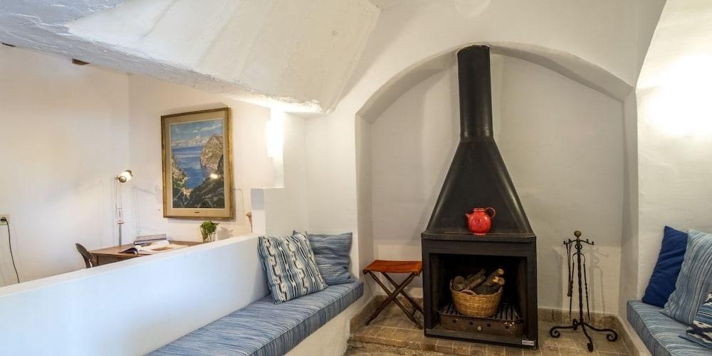 Village House Can Llorito