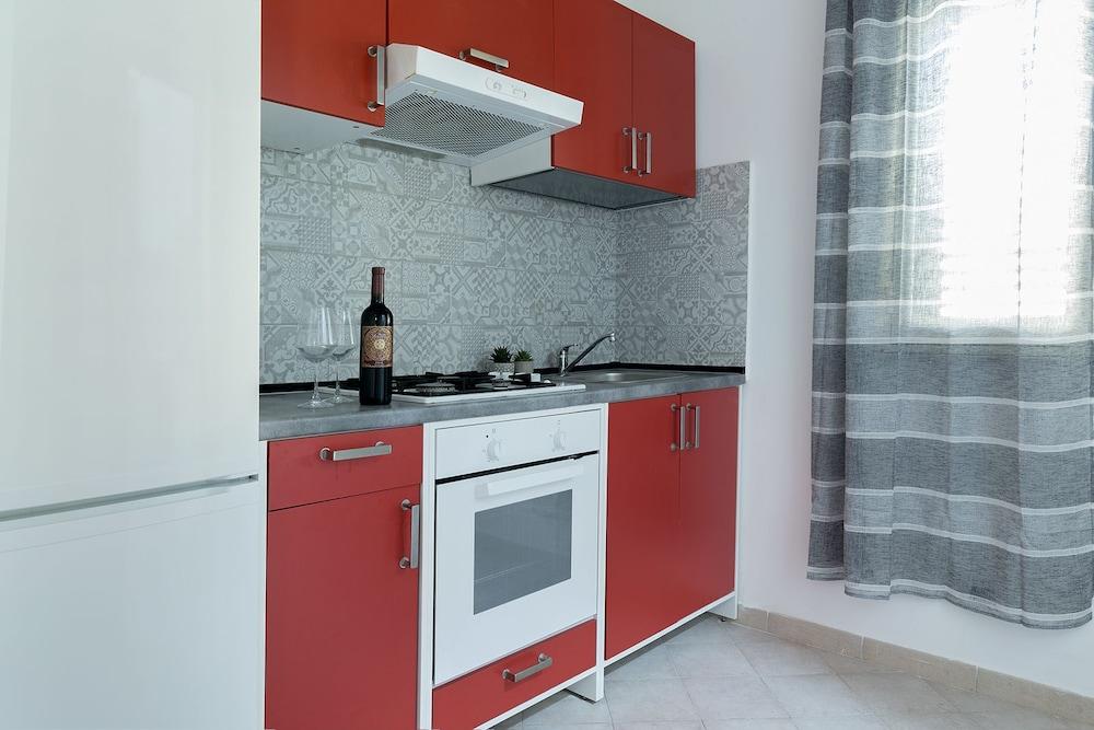 King Arthur's Houses