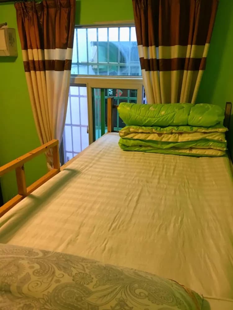 Fenghuang Long Time No See Hostel