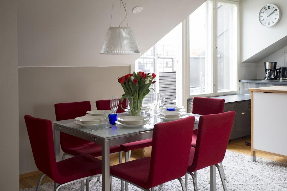 2ndhomes 2BR Penthouse with Balcony and Sauna