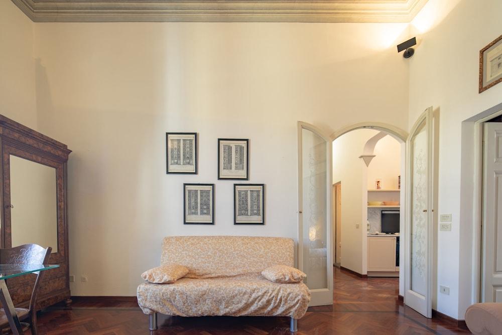 Montebello Elegant by Mmega