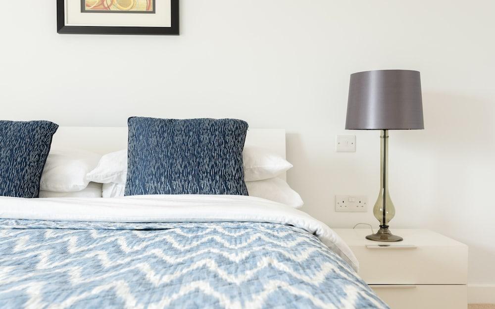 2 bed 2 Bath Greenwich Apart. - London