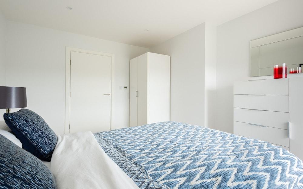 2 bed 2 Bath Greenwich Apart. - London