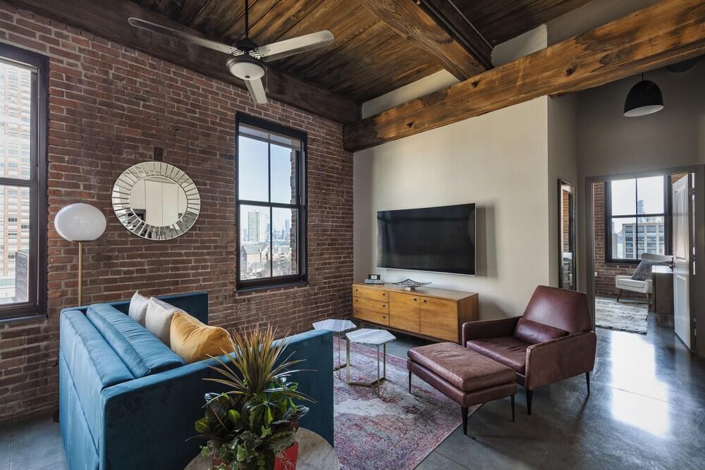 Deedee's Industrial Lofts