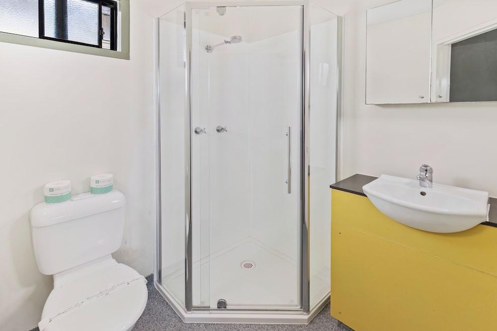 Victoria Accommodation Village