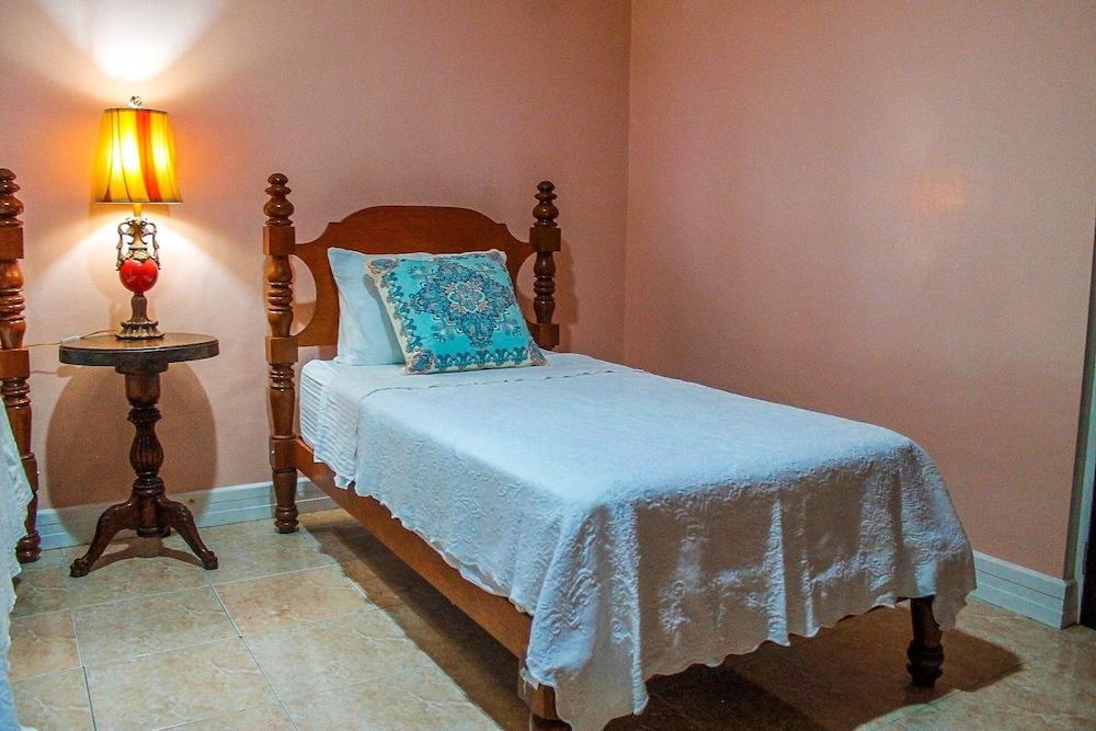 Treasure Bay Dive Resort