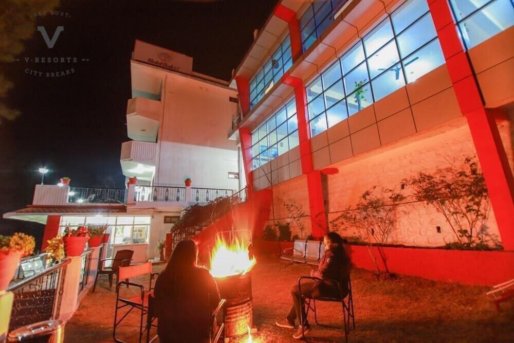 Beyond Stay Oaktel Nainital