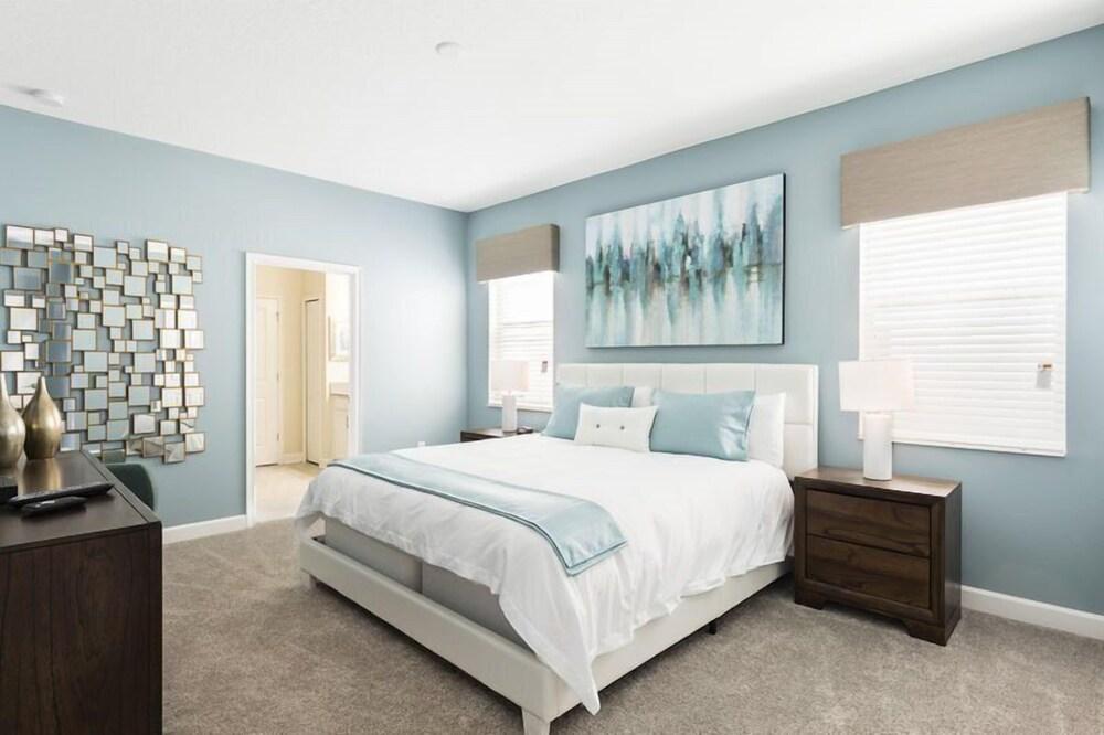 8BR ChampionsGate Pool Home