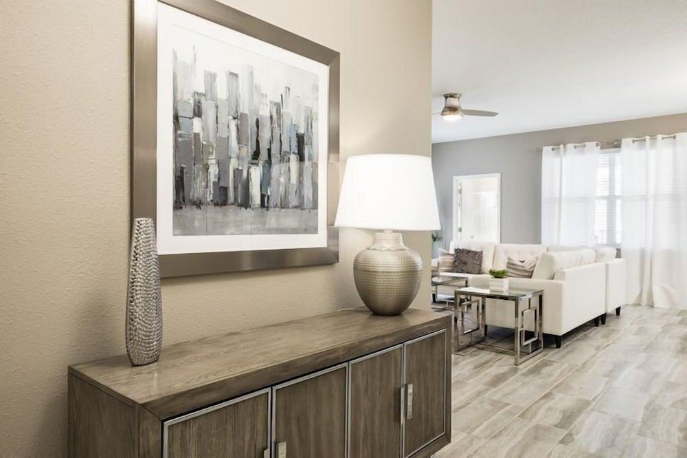 6BR ChampionsGate Pool Home