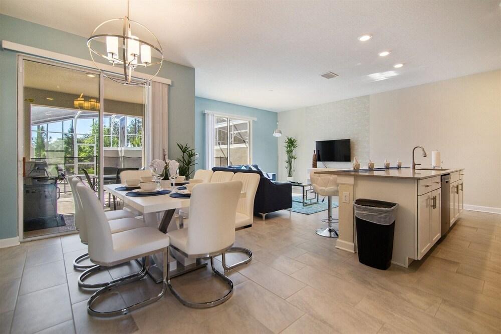 ChampionsGate 4BR 3BA Townhome